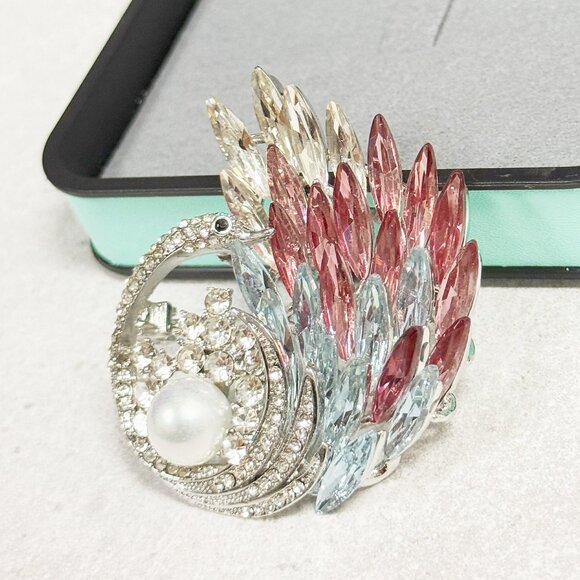 crystal swan brooch, silver brooch, women's brooch, suit brooch, pearl brooch - Picture 5 of 7